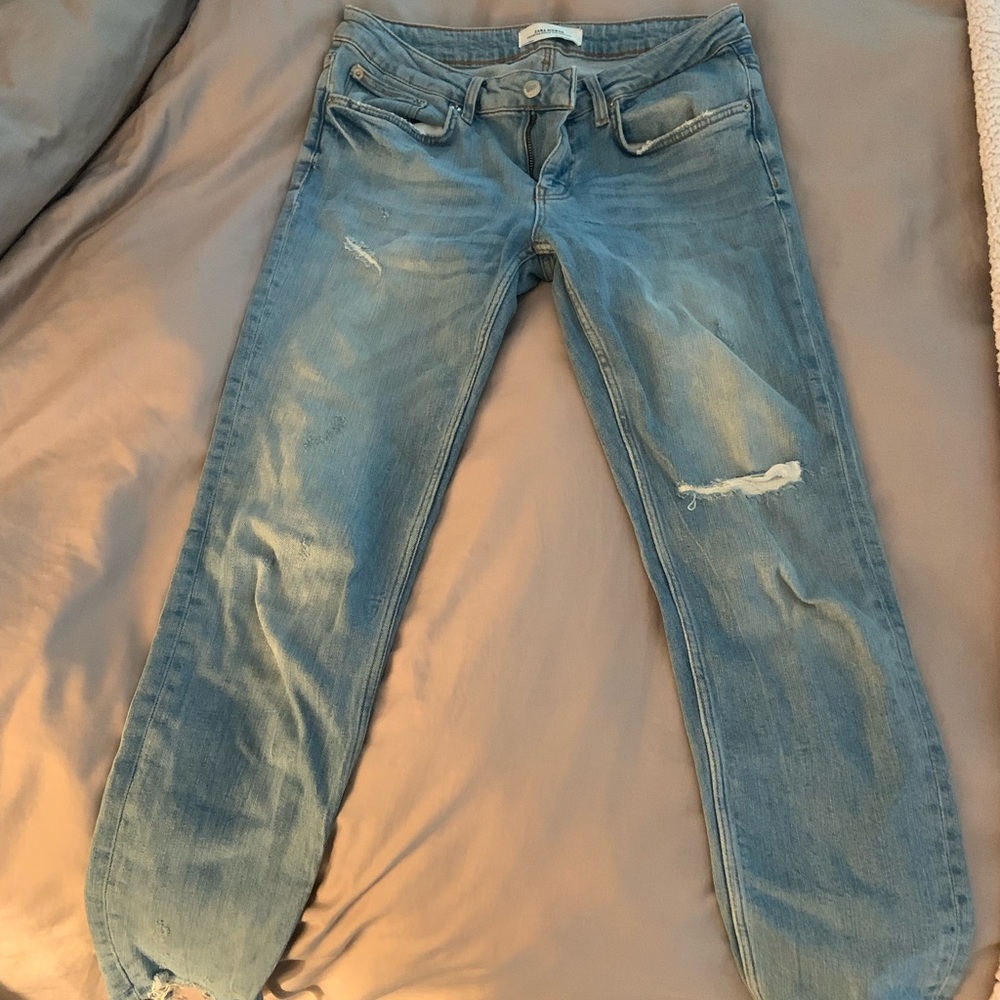 Distressed Zara Jean Size 6